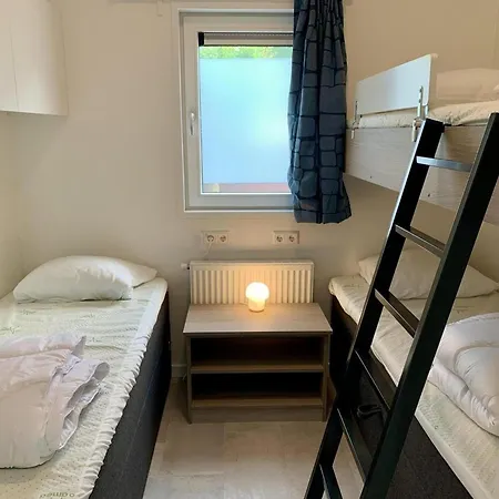 Сasa de vacaciones Near Market Sint Maartensvlotbrug