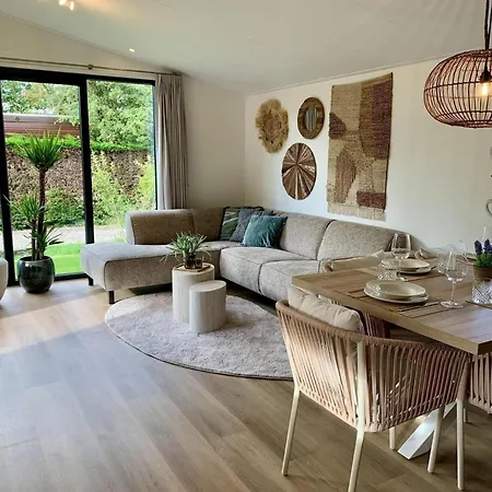 Дом отдыха Near Market Sint Maartensvlotbrug